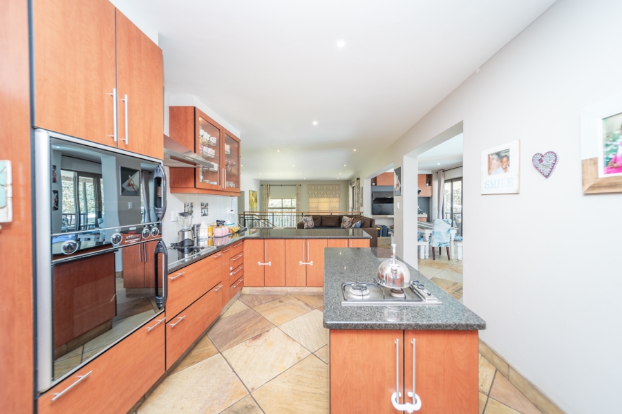 5 Bedroom Property for Sale in Beacon Bay Eastern Cape